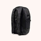 Mochila Munich 7058170 negra, vista trasera con tirantes ajustables
