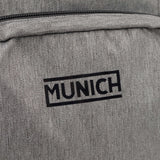 Munich Street Backpack Gris - Detalle logo Munich bordado