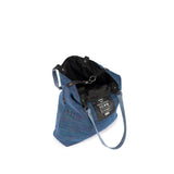Bolso Munich Go Go Spin Tote Azul Iridiscente - Detalle tejido reciclado