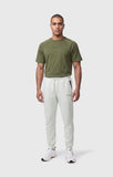 Pantalón Champion Interlock PANTS 222667 blanco, vista frontal puesto
