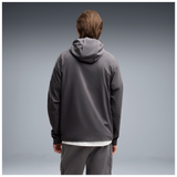 Sudadera Puma PUMATECH Slim 4-Way gris, vista trasera sobre modelo
