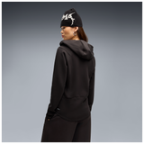 Sudadera Puma Tech negra con capucha, vista trasera sobre modelo