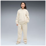 Look junior con sudadera Puma ESS Tape Relax Hood crudo 694958-87