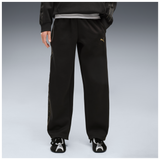 Look junior con pantalón Puma ESS Tape Relaxed negro 694959-01