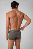 Detalle del bóxer Guess Joe Trunk del pack de 3 sobre modelo