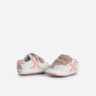 Zapatillas sin suela bebé MUNICH BARRU 8245 035 blanco/rosa | Puber Tu tienda deportes y moda deportiva.